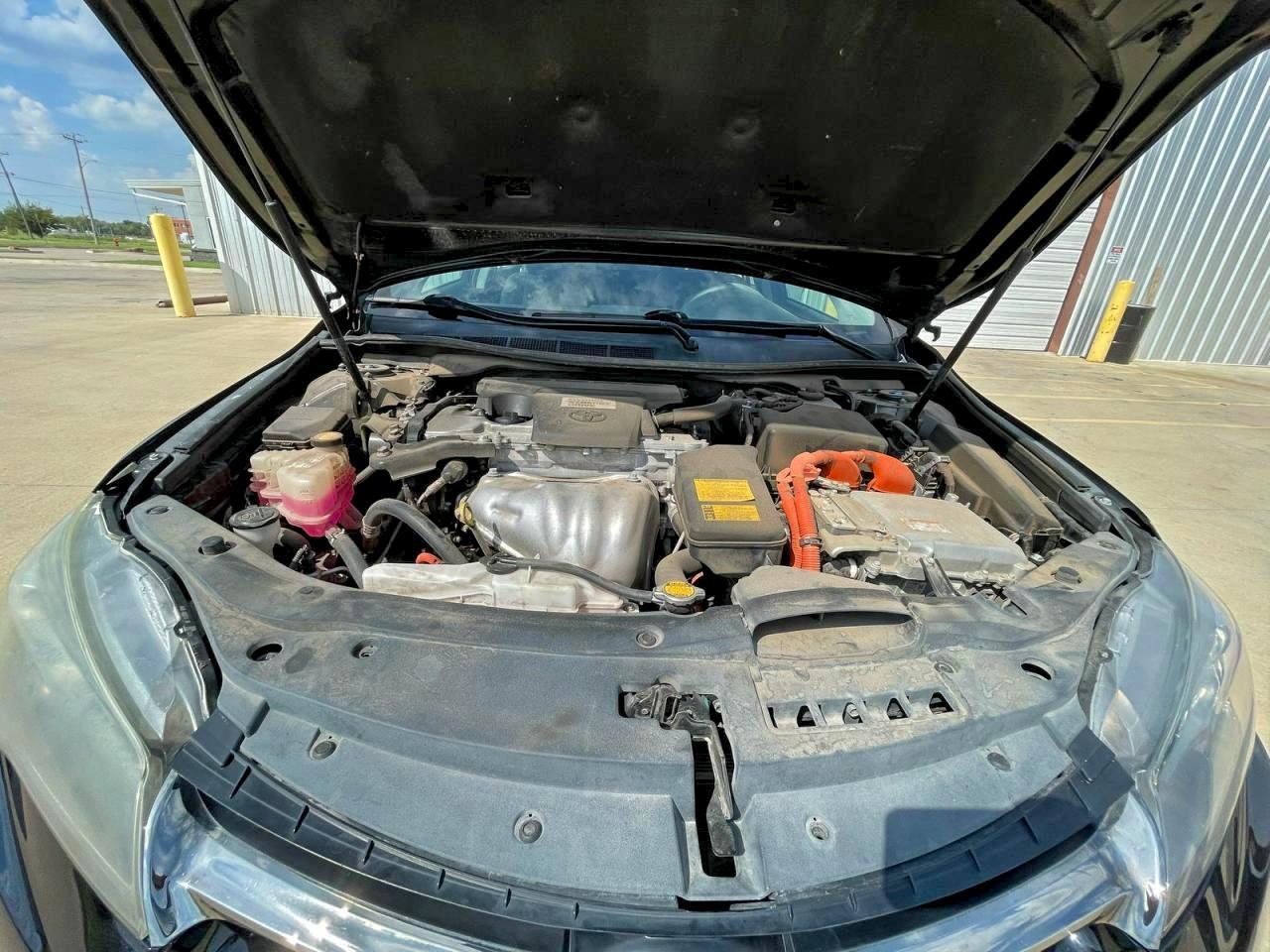 2015 Toyota Camry Hybrid - Image 7