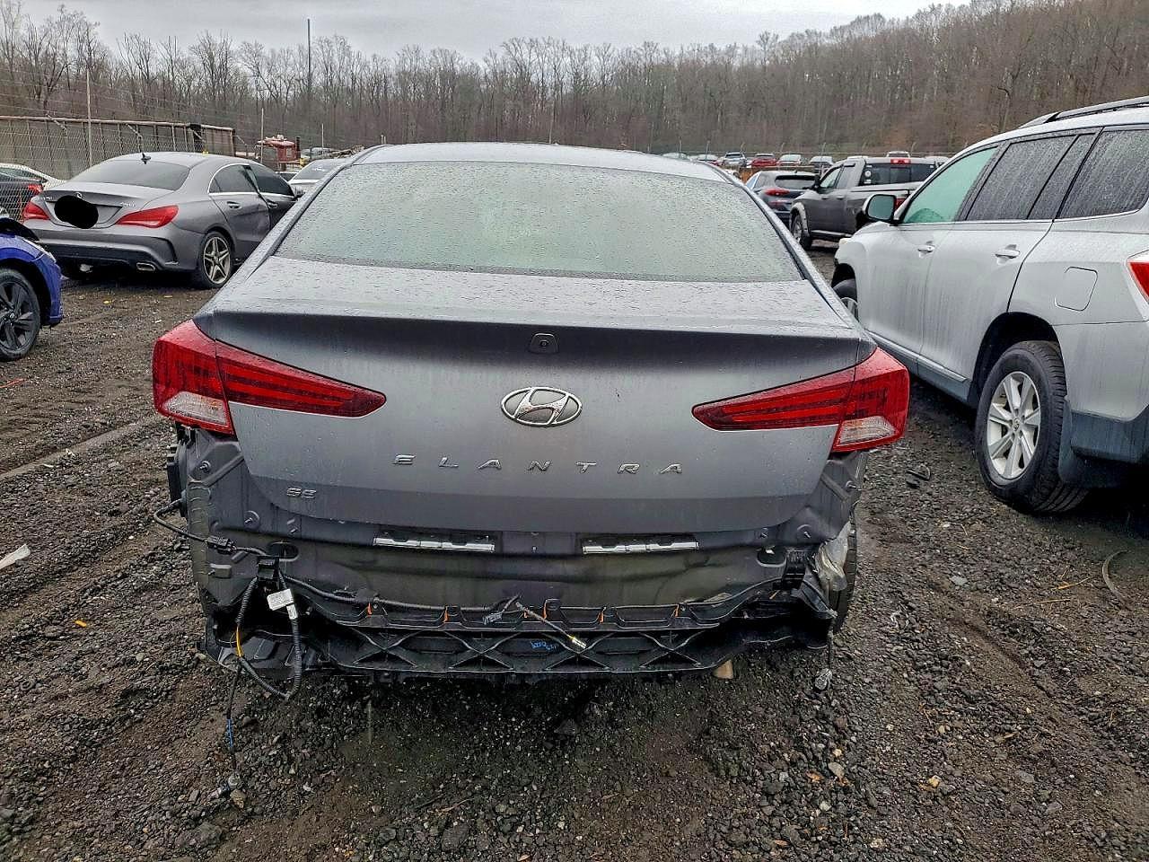 2019 Hyundai Elantra Se - Фото 6