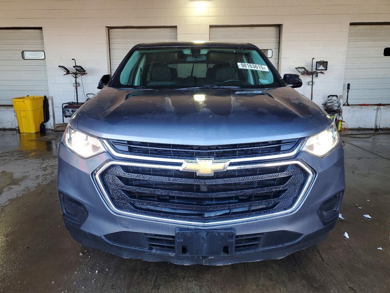 2019 Chevrolet Traverse Ls - Фото 5