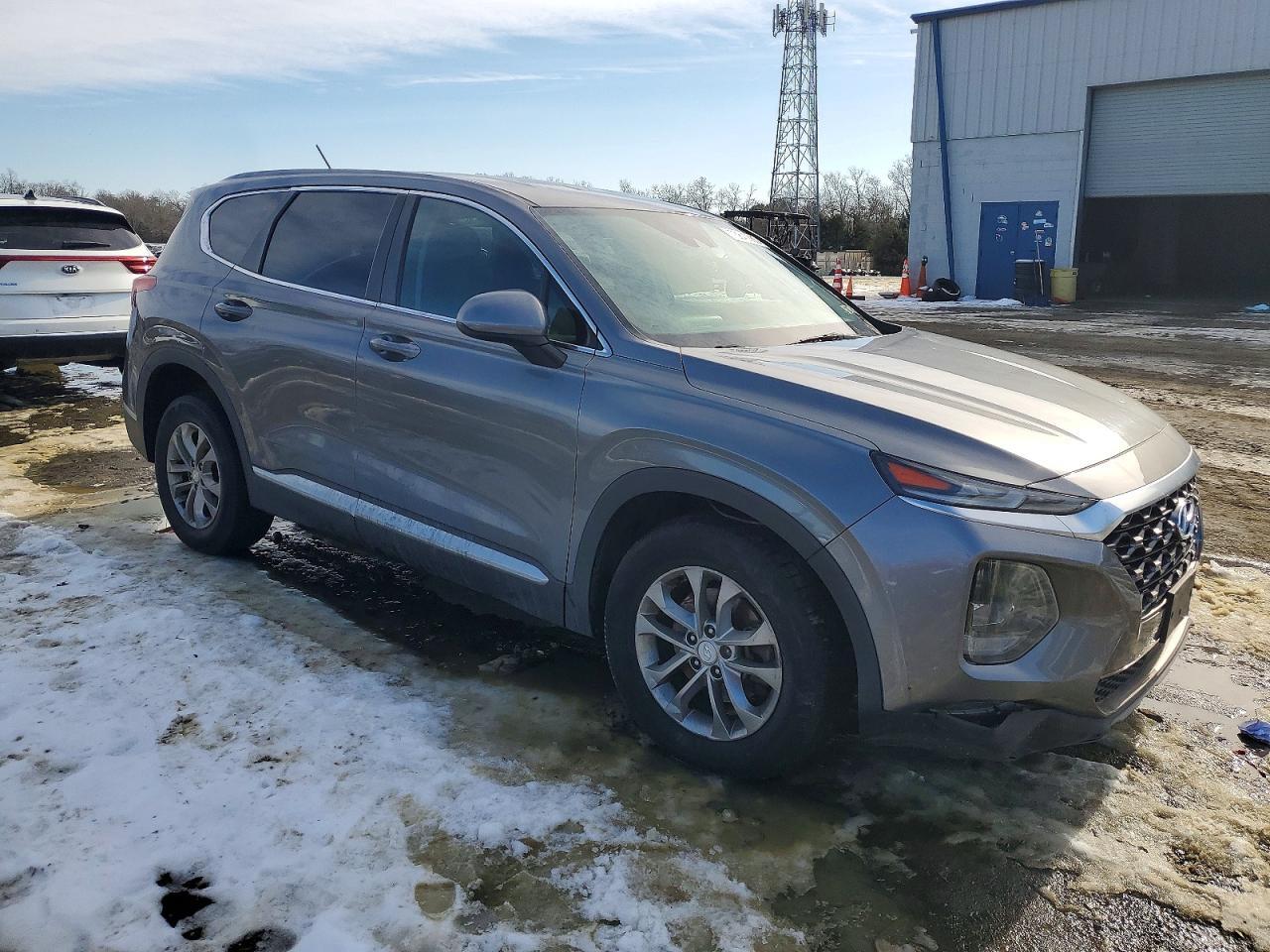 2019 Hyundai Santa Fe Se - Image 4