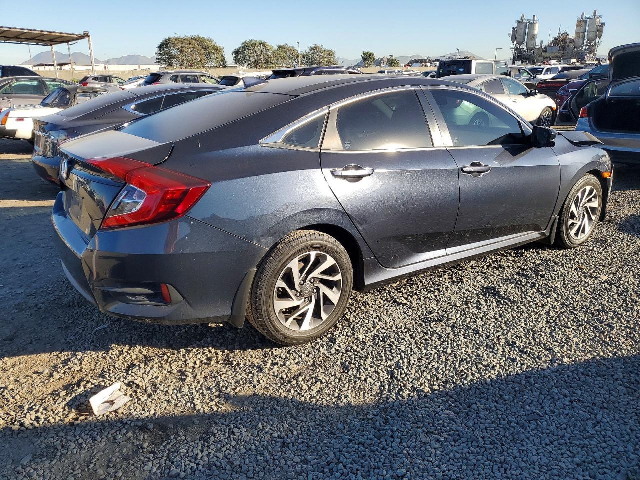 2017 Honda Civic Ex - Фото 3