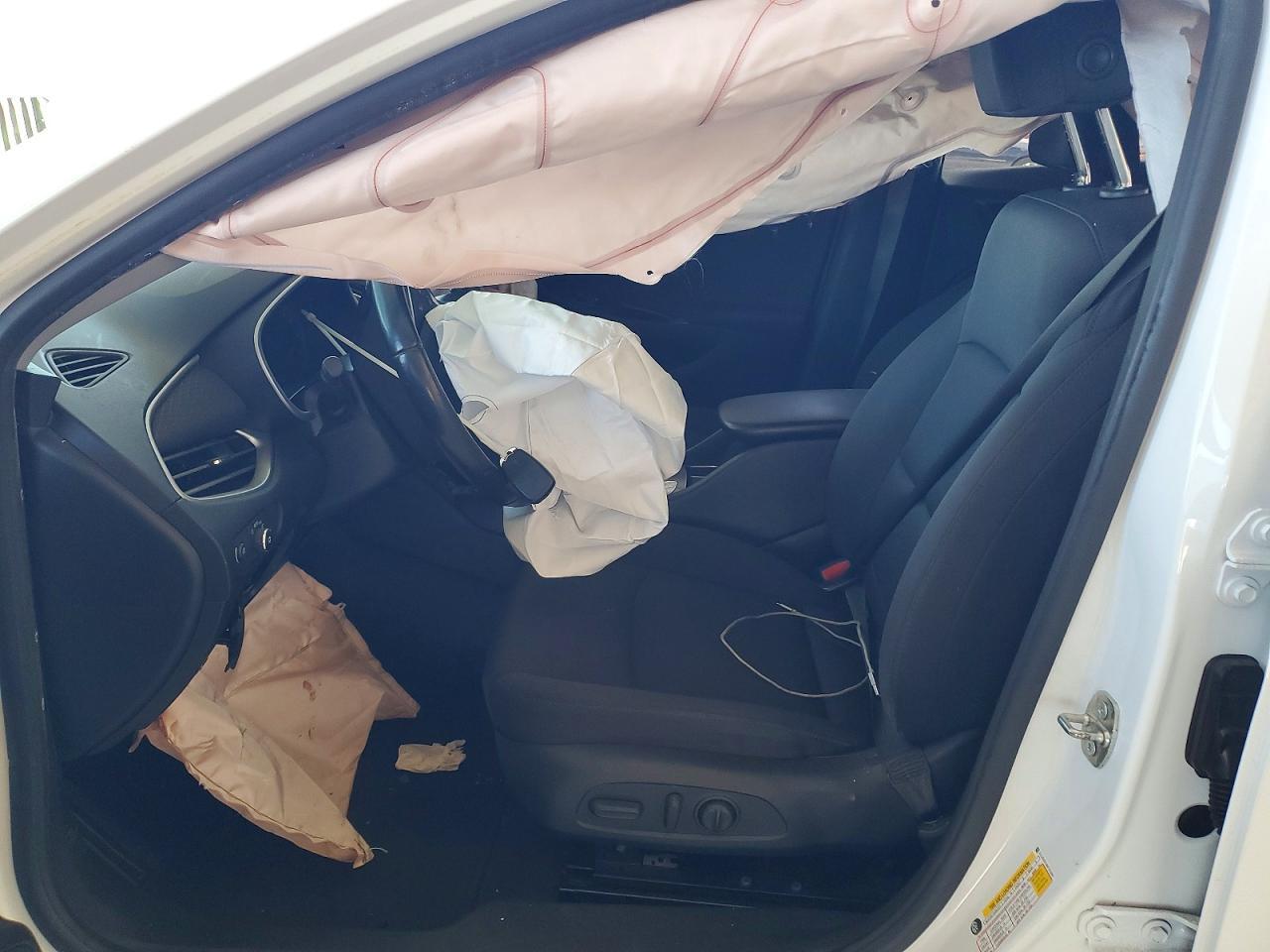 2022 Chevrolet Malibu Rs - Image 7