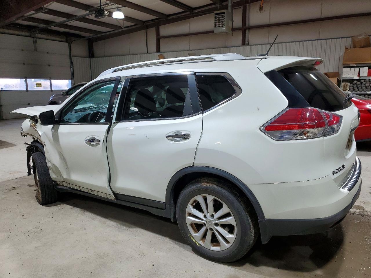 2016 Nissan Rogue Sv - Image 2