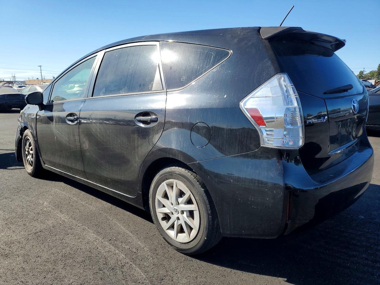 2012 Toyota Prius V - Image 2