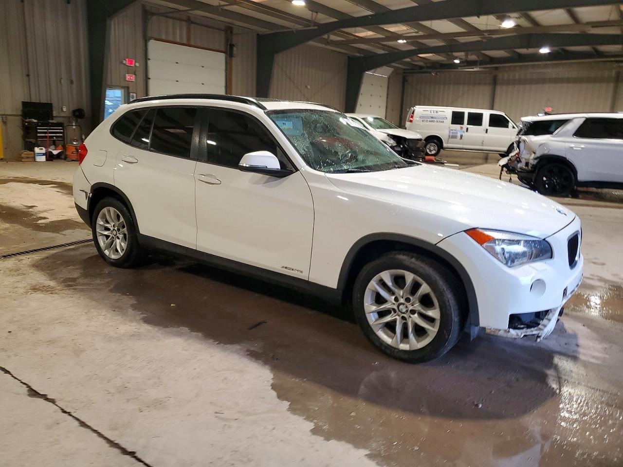 2015 BMW X1 xDrive28I - Фото 4