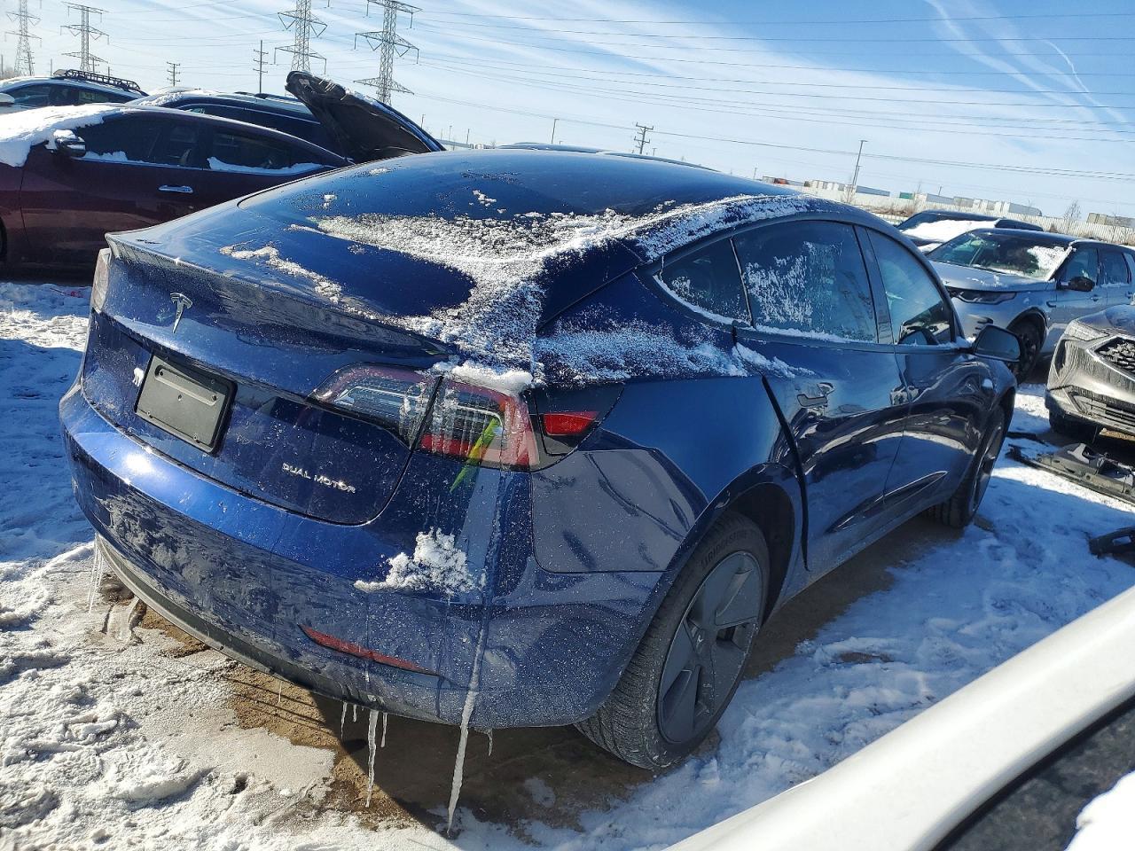 2022 Tesla Model 3 - Фото 3