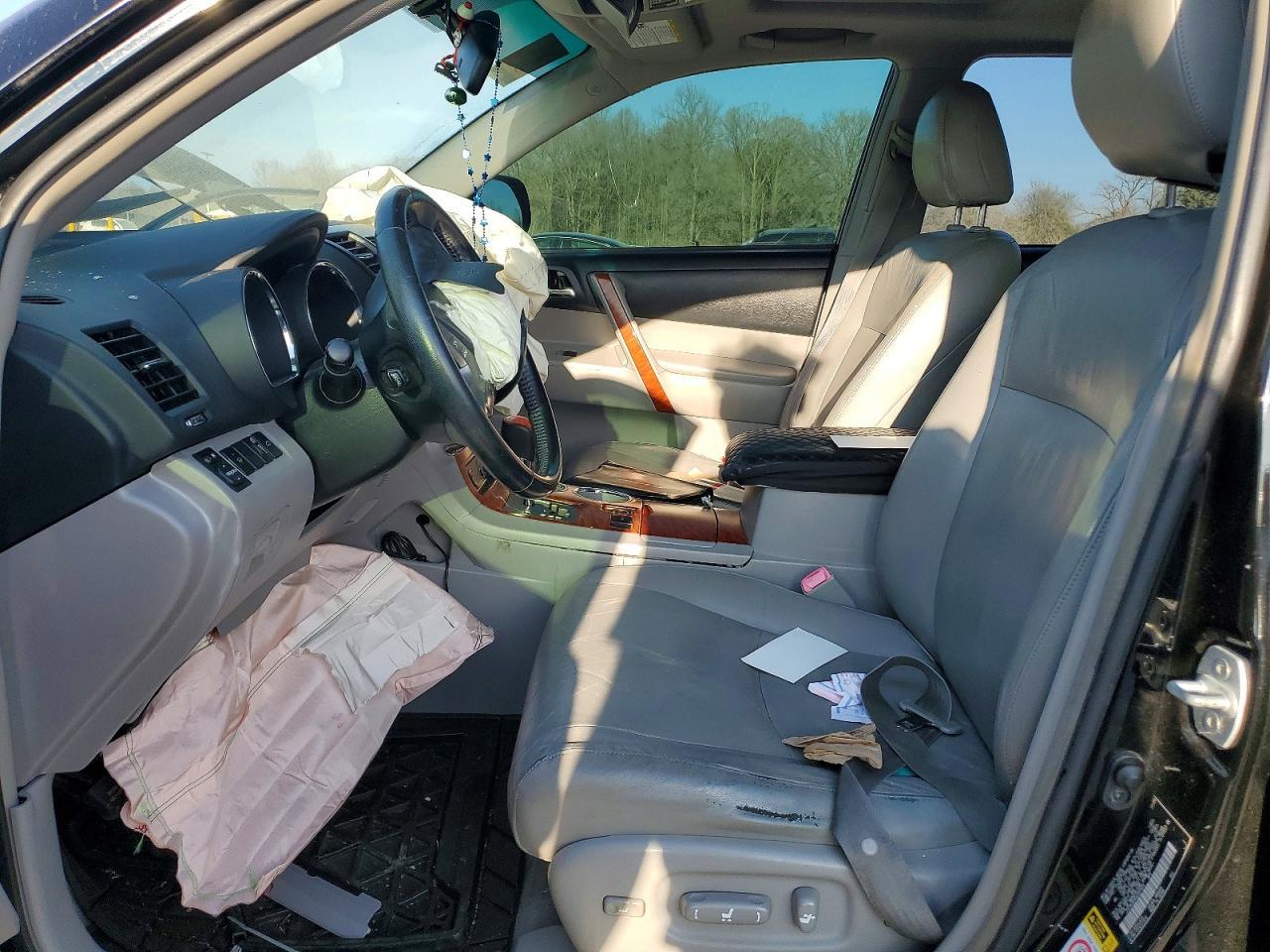 2010 Toyota Highlander Limited - Image 7