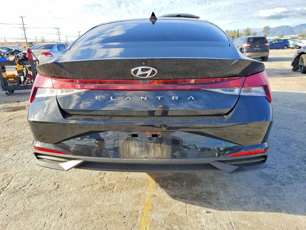 2022 Hyundai Elantra Sel - Фото 6