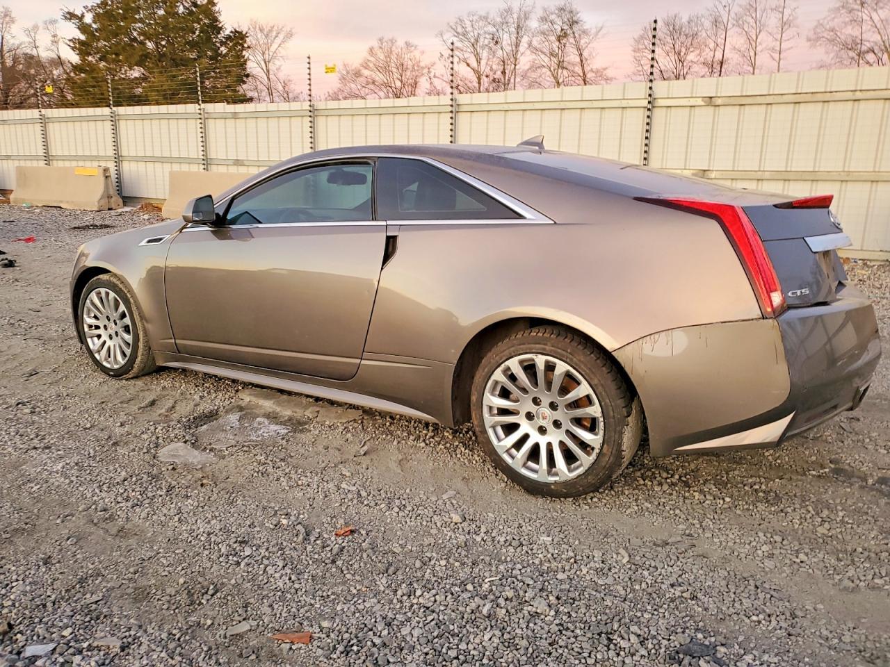 2012 Cadillac Cts - Image 2