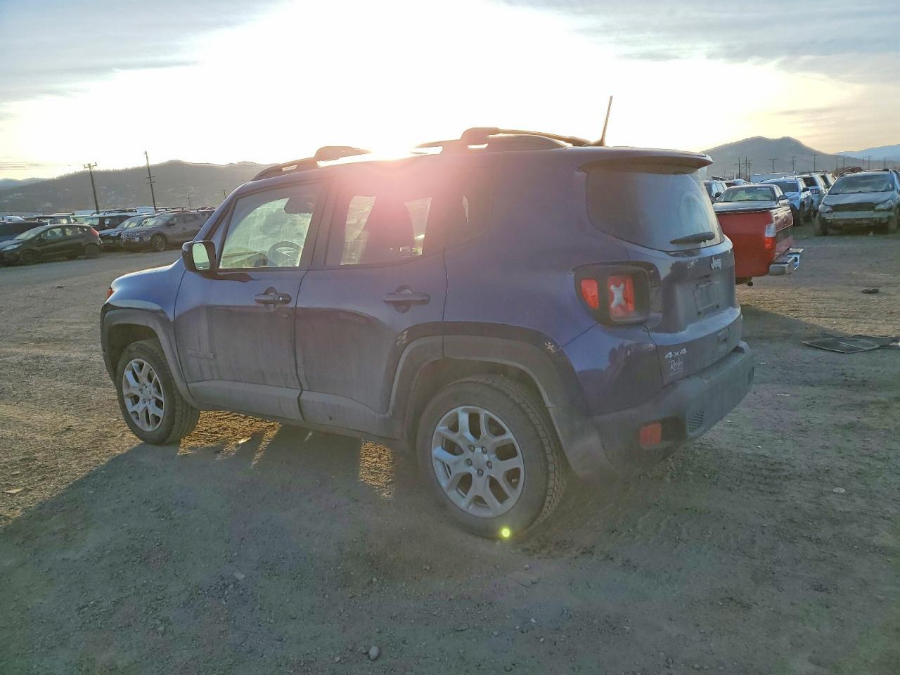 2018 Jeep Renegade Latitude - Image 2