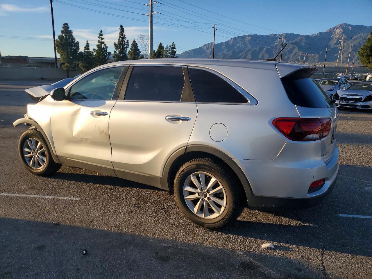 2019 Kia Sorento L - Фото 2
