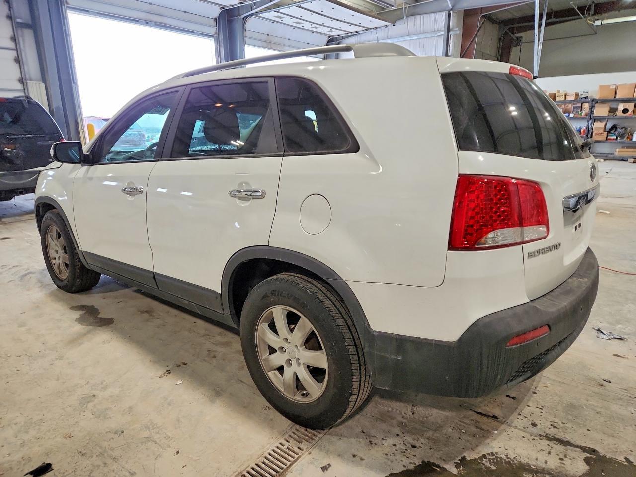 2013 Kia Sorento Lx - Фото 2