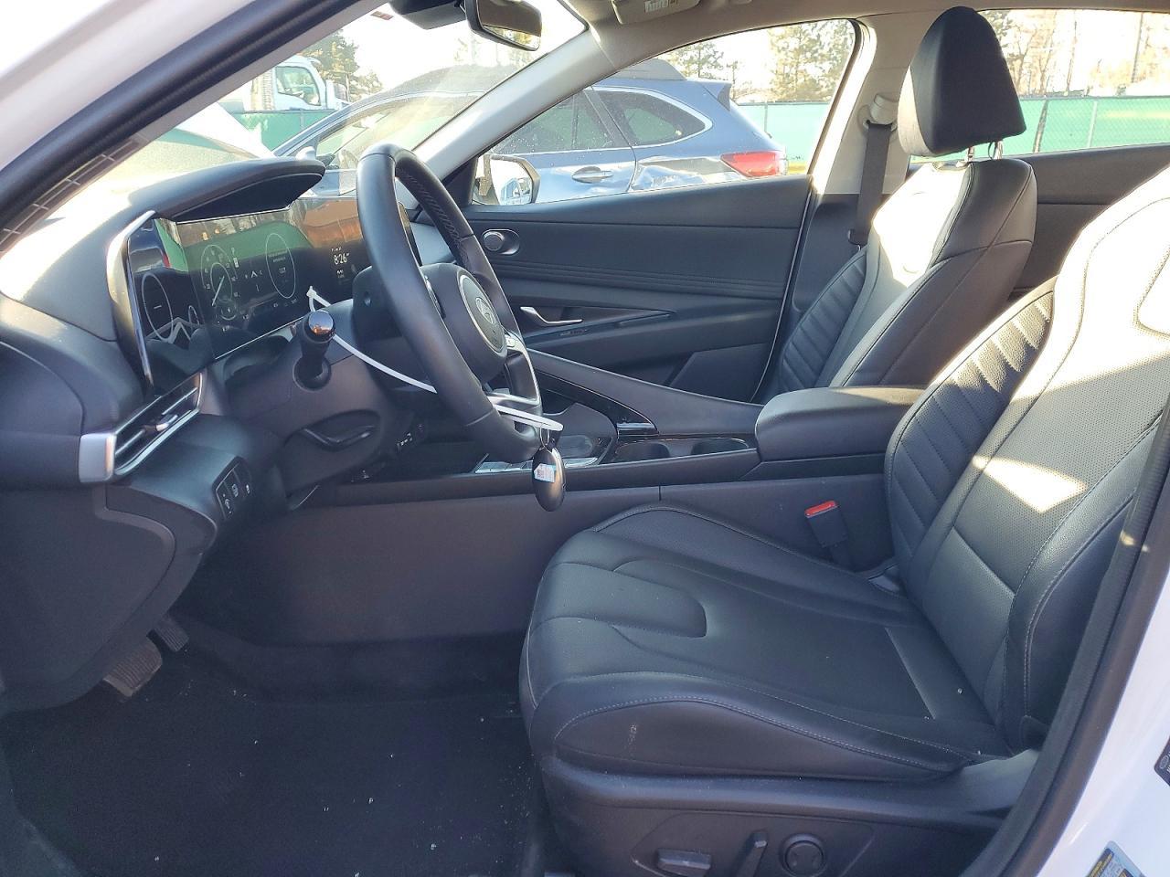 2024 Hyundai Elantra Limited - Image 7