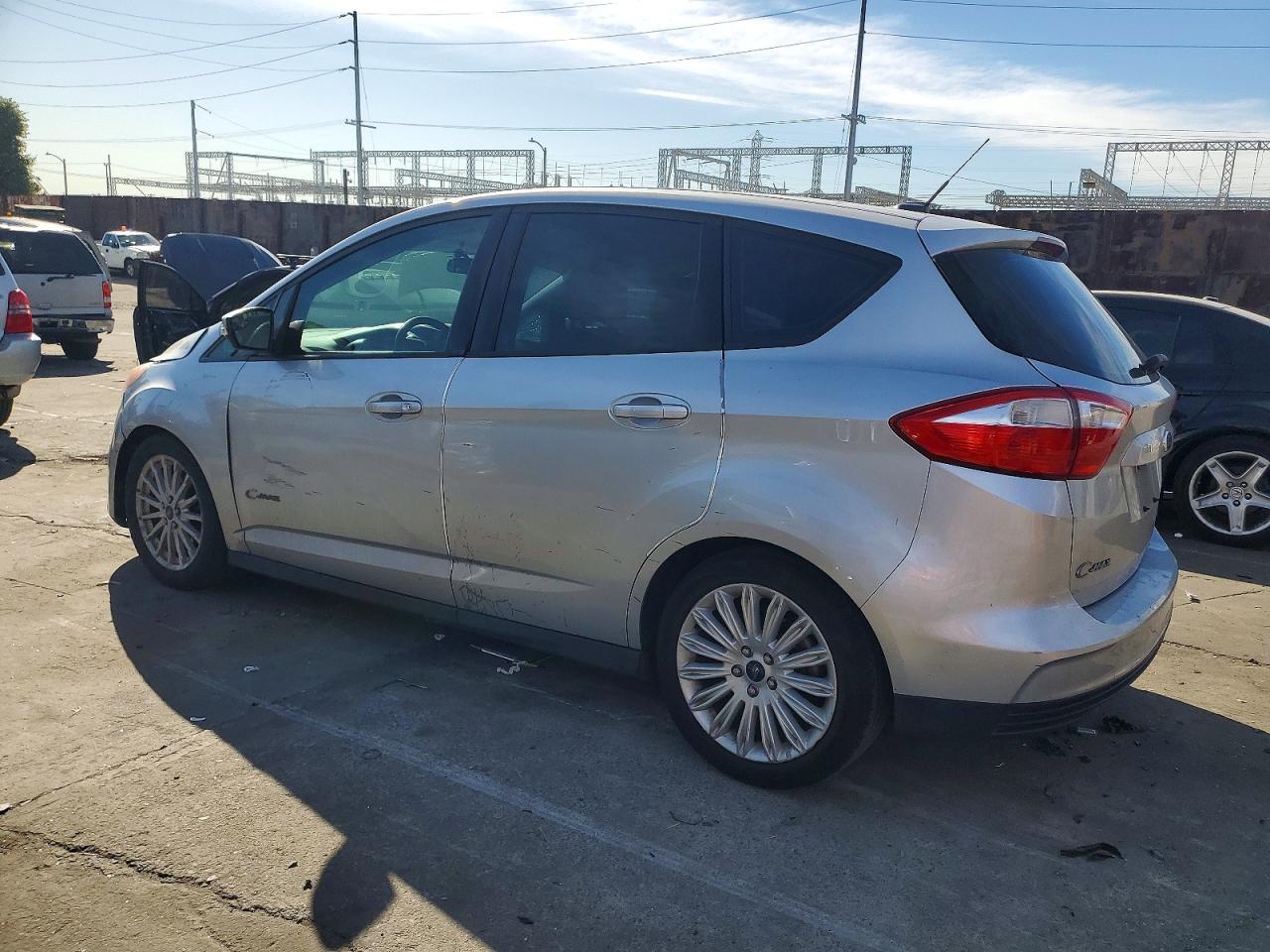 2014 Ford C-Max Se - Image 2