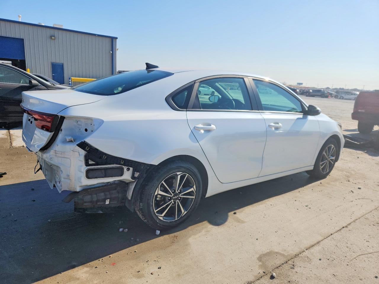 2024 Kia Forte Lxs - Image 3