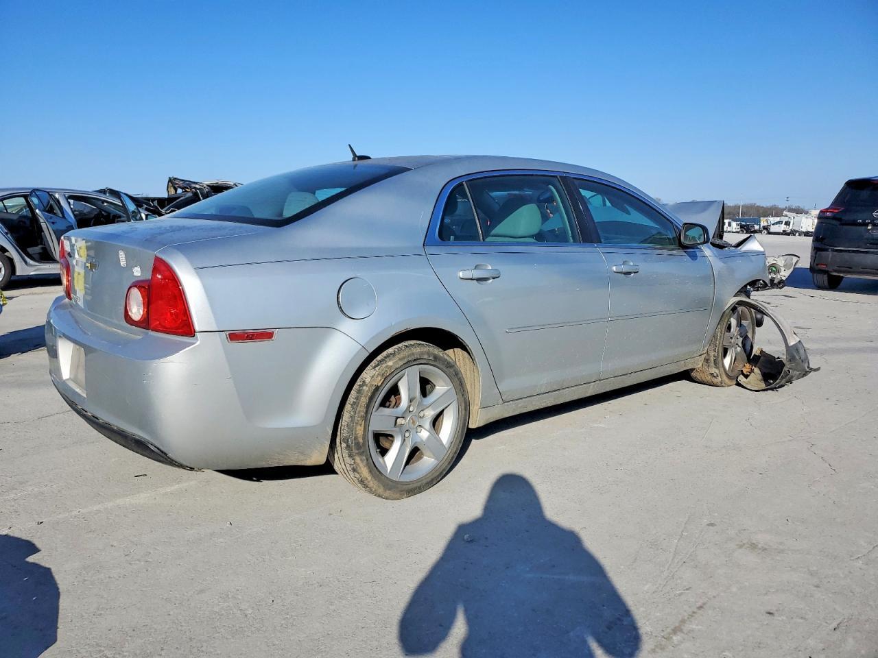 2011 Chevrolet Malibu Ls - Image 3