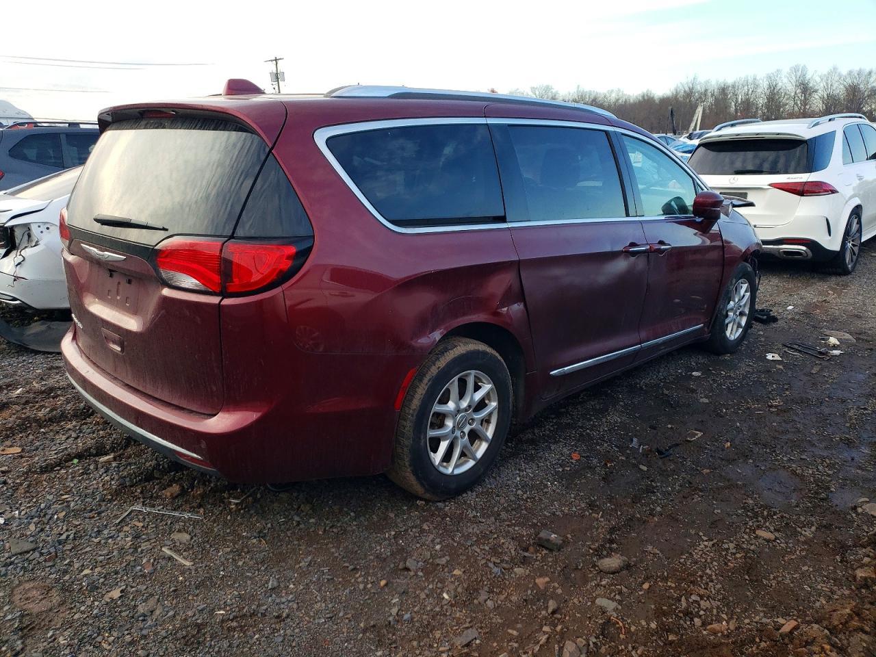 2020 Chrysler Pacifica Touring L - Фото 3
