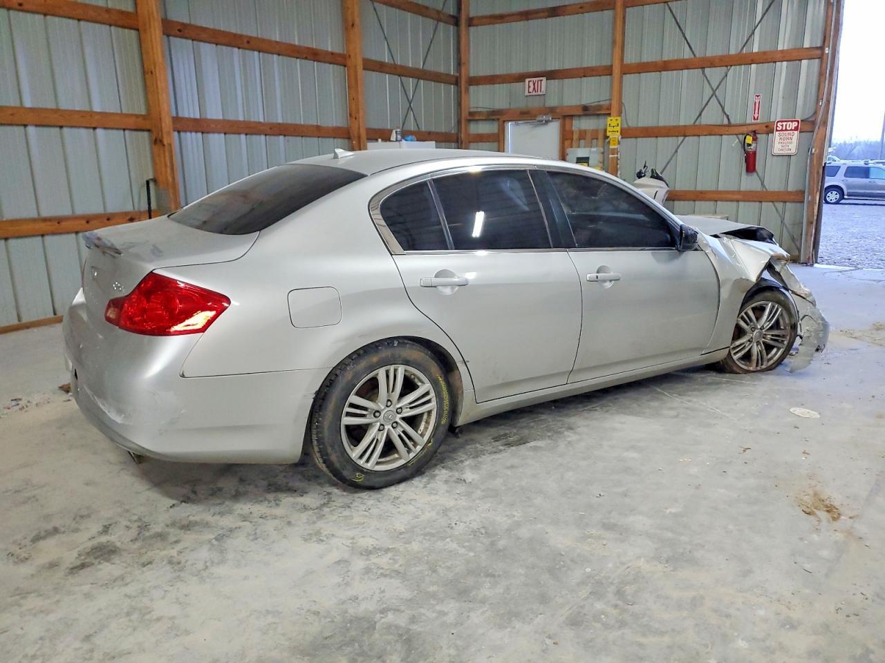 2011 Infiniti G25 - Фото 3
