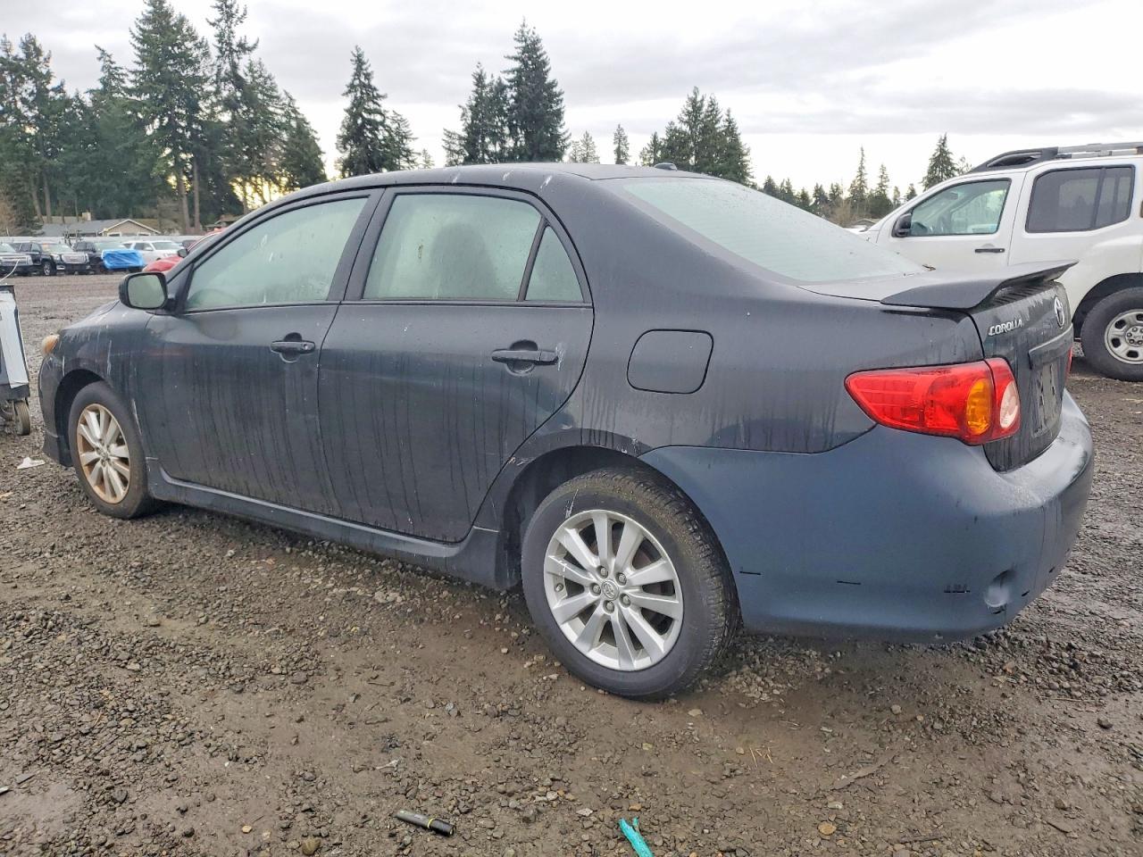 2010 Toyota Corolla Base - Фото 2