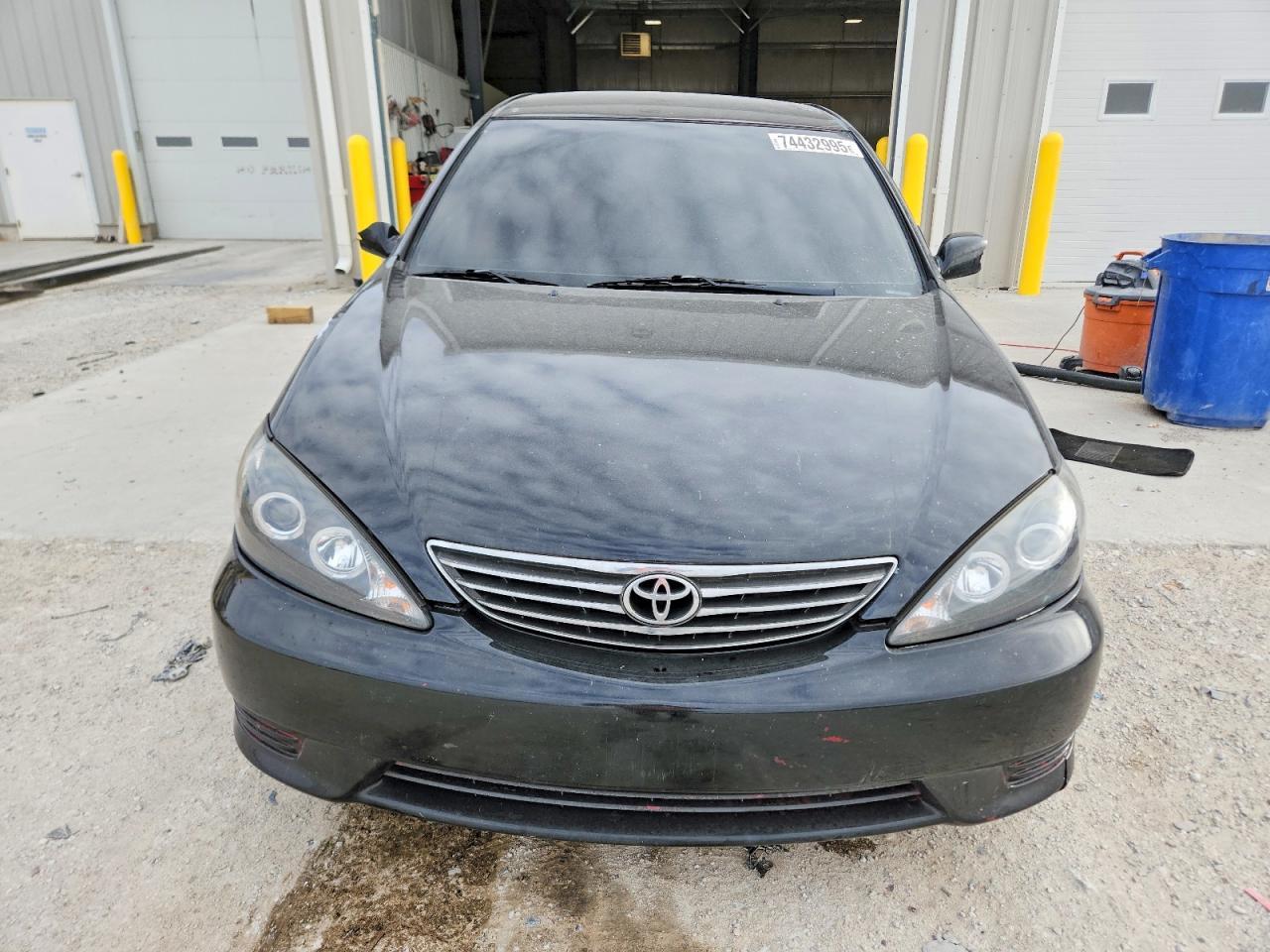 2005 Toyota Camry Le - Фото 5