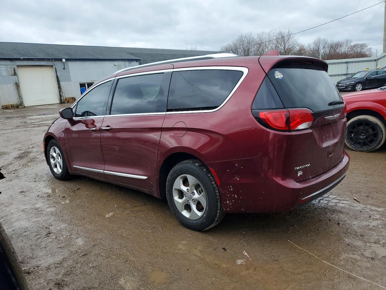 2017 Chrysler Pacifica Touring L Plus - Фото 2