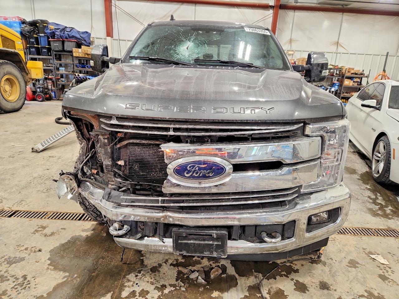 2019 Ford F250 Super Duty - Image 5