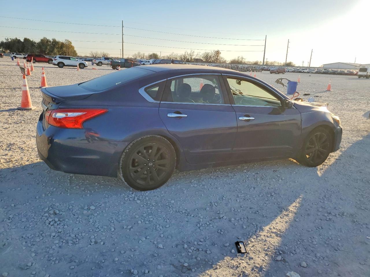 2016 Niss Altima 2.5 - Фото 3