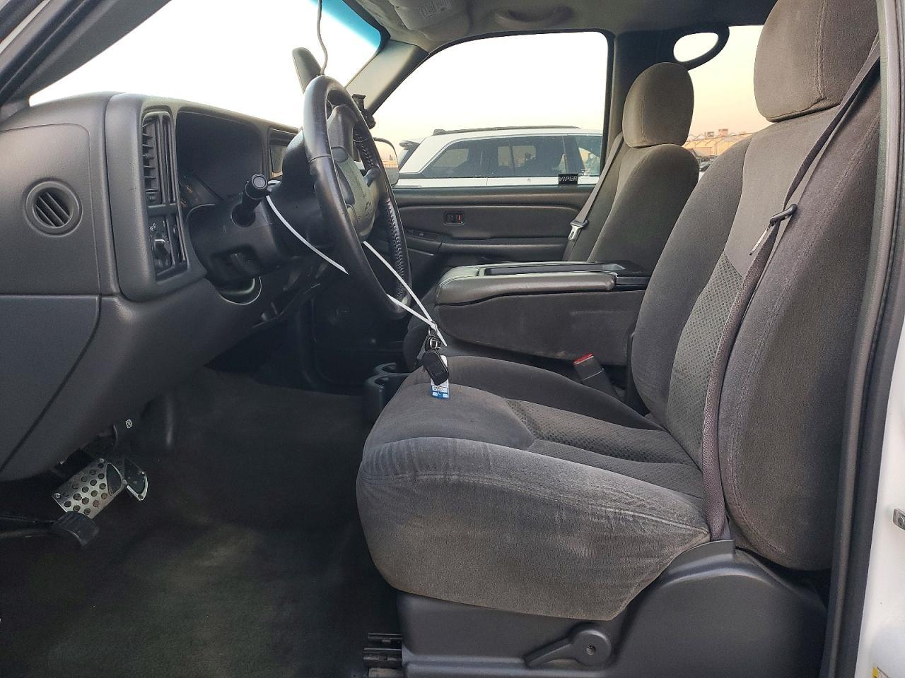 2006 Chevrolet Silverado C1500 - Image 7