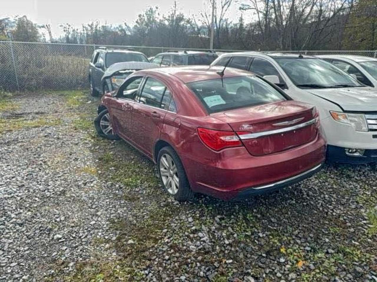 2013 Chrysler 200 Lx - Фото 3