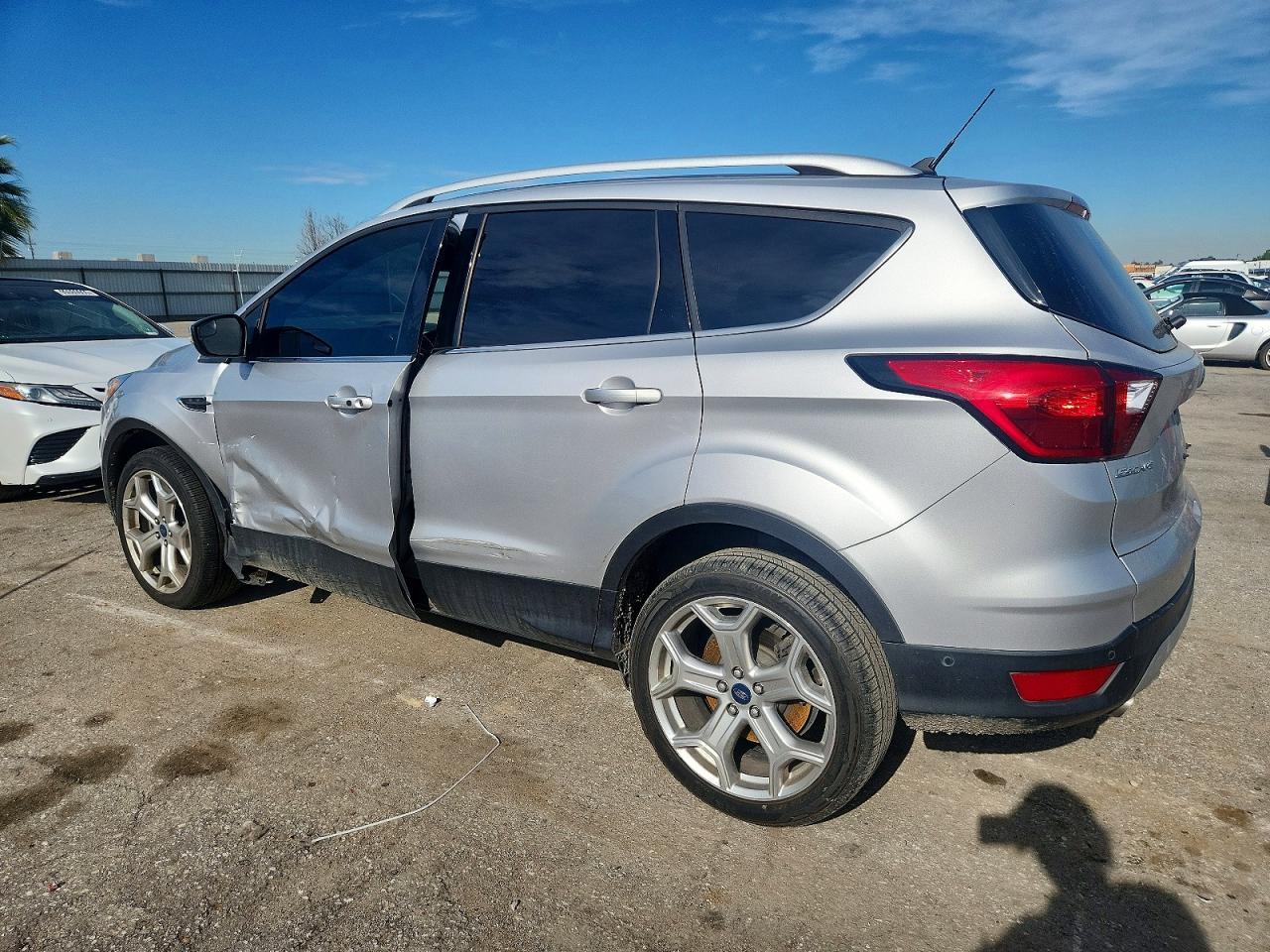 2019 Ford Escape Titanium - Image 2