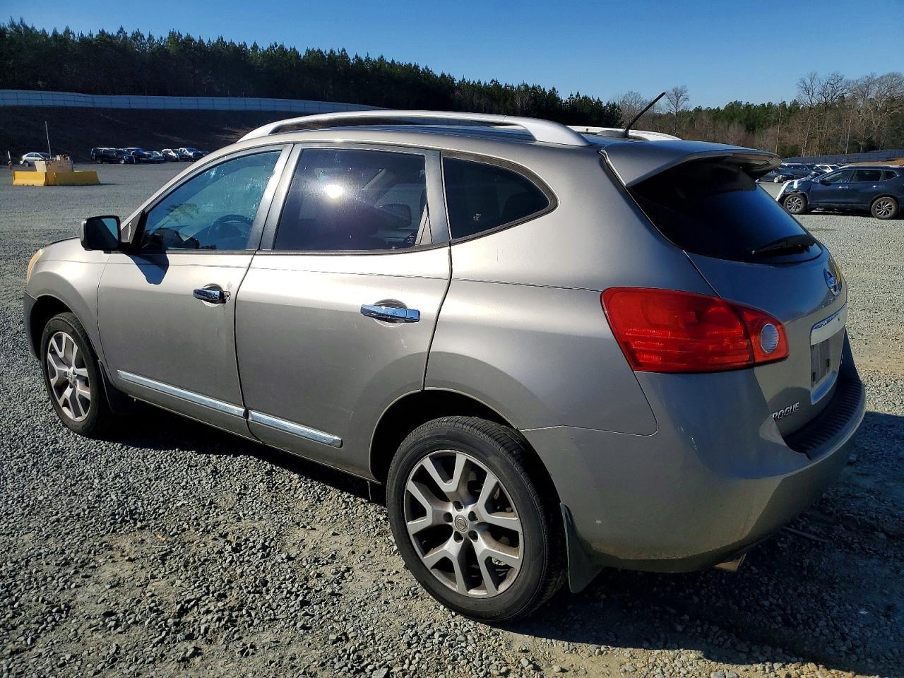 2012 Nissan Rogue S - Фото 2