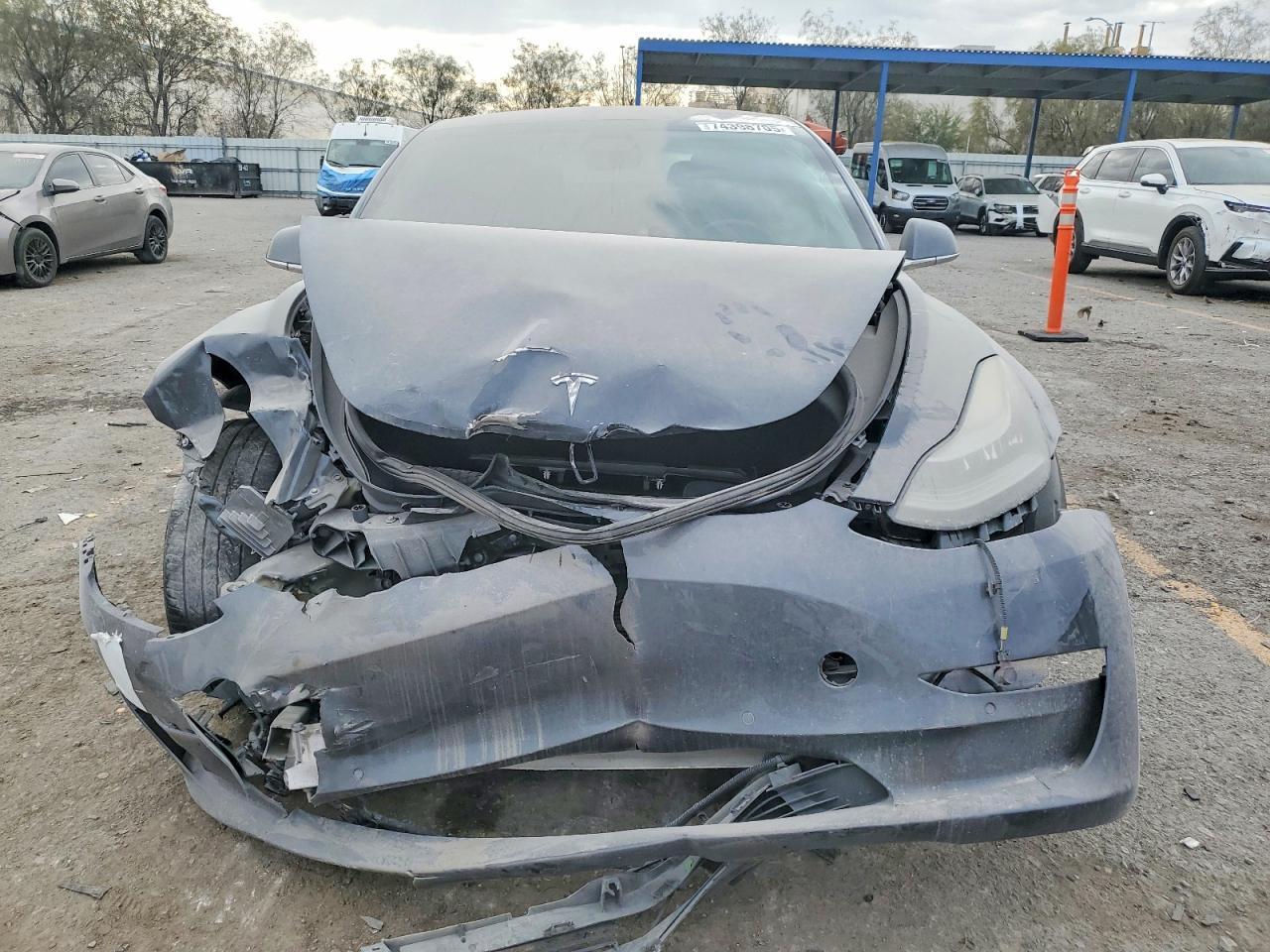 2019 Tesla Model 3 - Фото 5