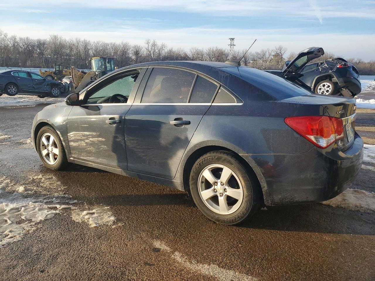 2016 Chevrolet Cruze - Image 2