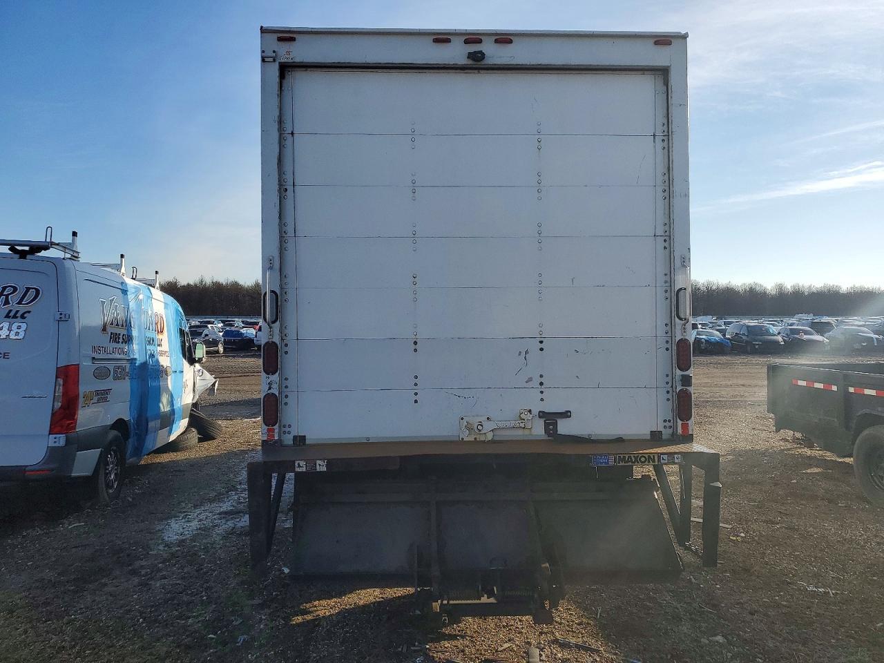 2017 Isuzu Npr Hd Box Truck - Фото 6