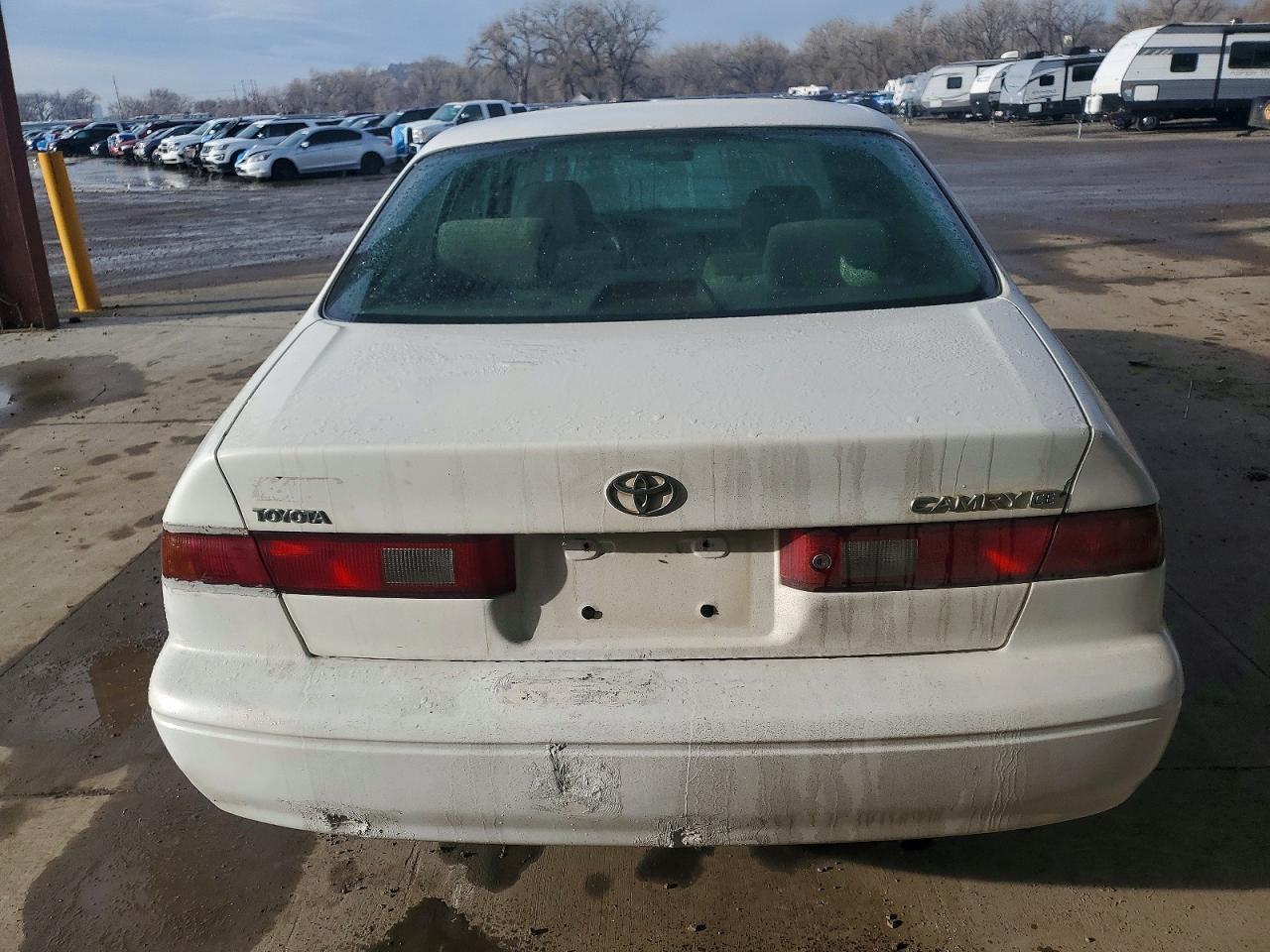 1999 Toyota Camry Ce - Фото 6