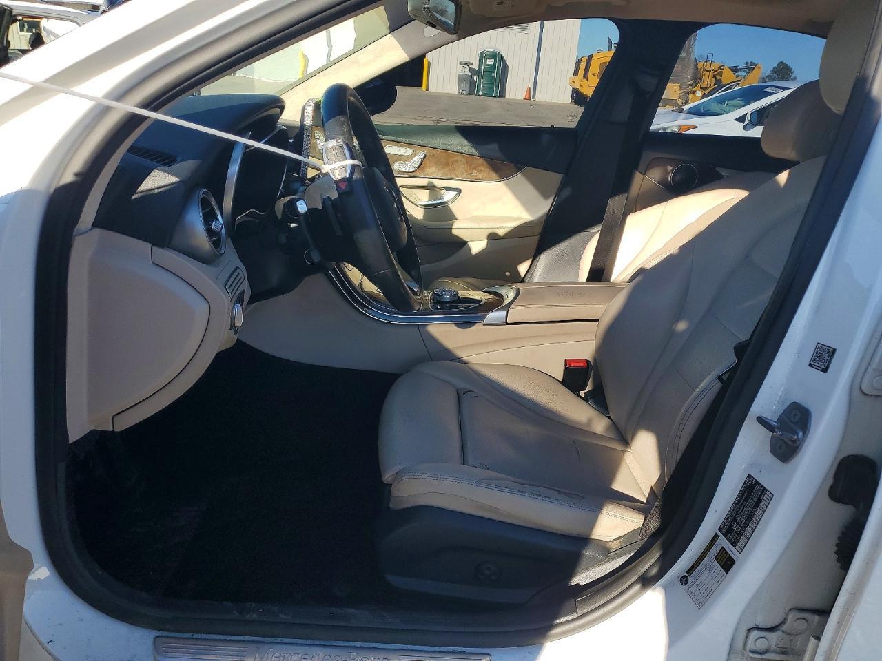 2017 Mercedes-Benz C 300 4Matic - Image 7