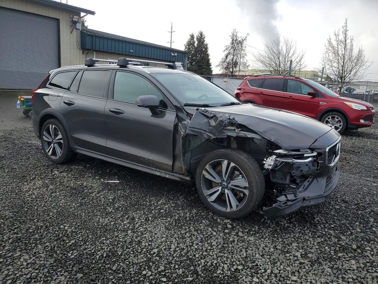 2025 Volvo V60 Cross Country Plus - Фото 4