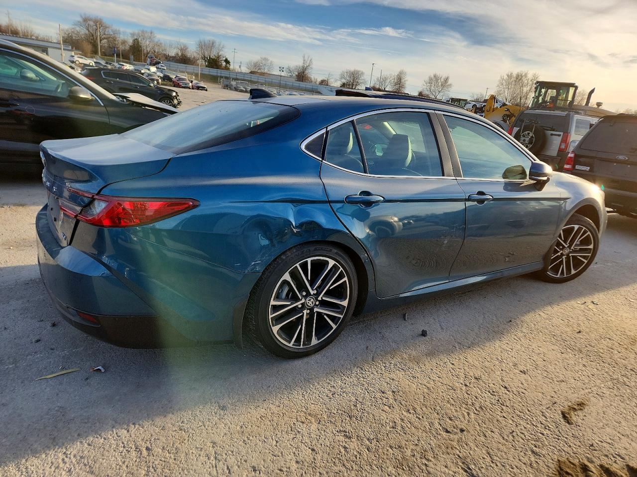 2025 Toyota Camry Xse - Фото 3