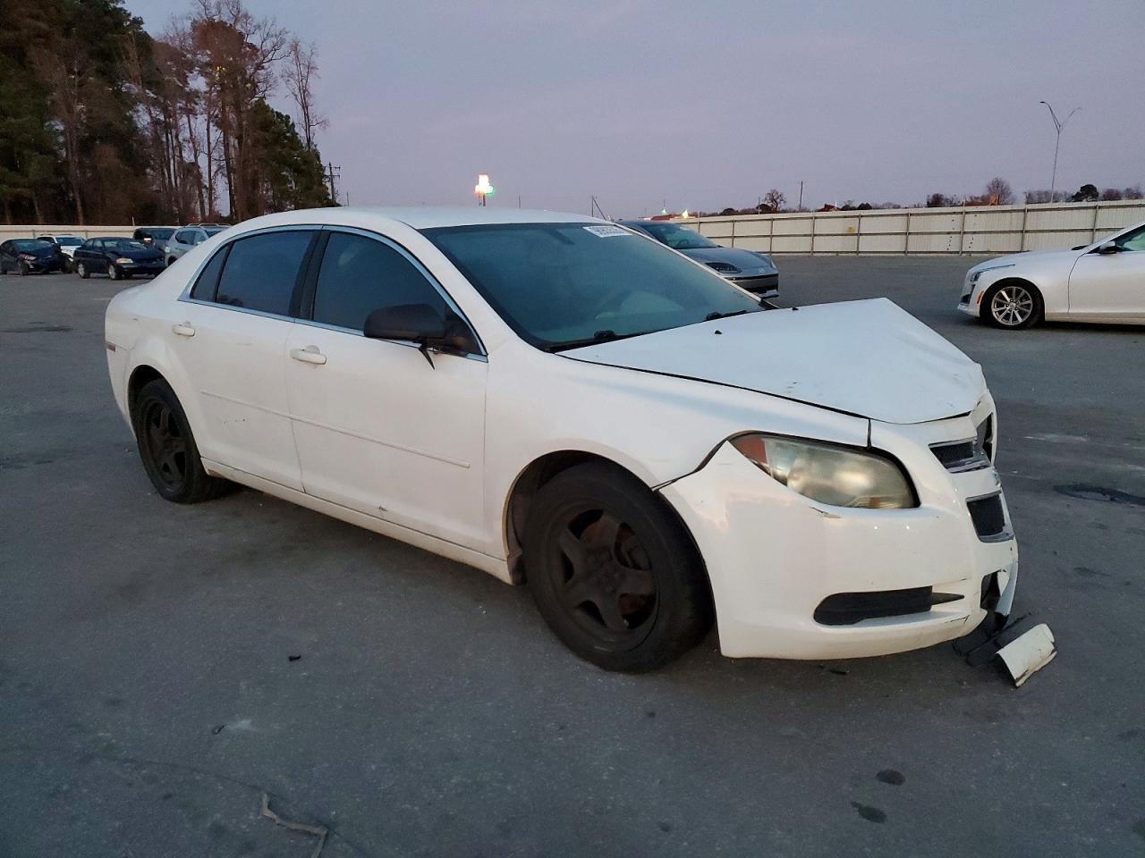 2010 Chevrolet Malibu Ls - Фото 4