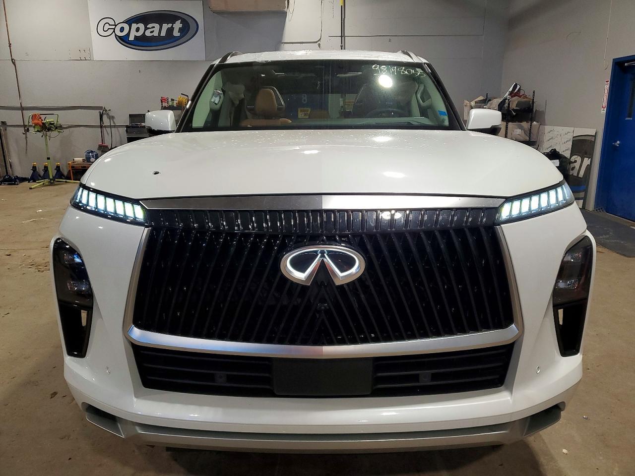 2025 Infiniti Qx80 Sensory - Image 5