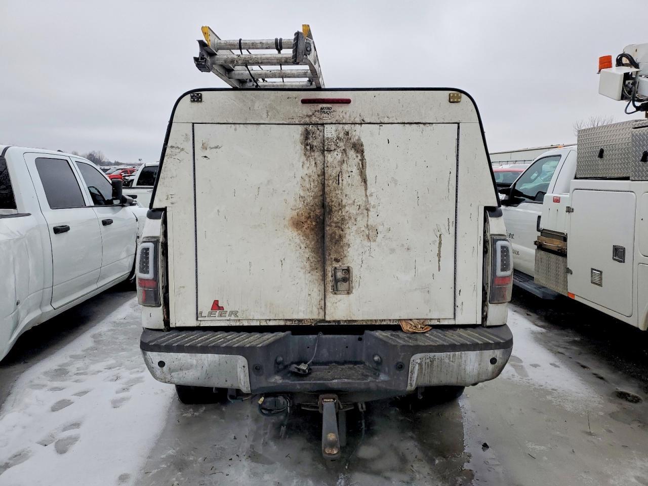 2011 Ford F350 Super Duty - Фото 6
