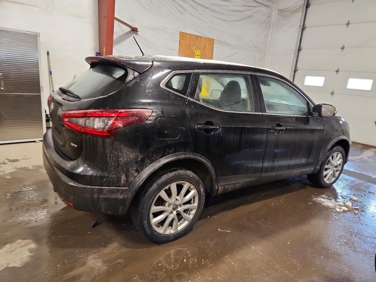 2021 Nissan Rogue Sport S - Фото 3
