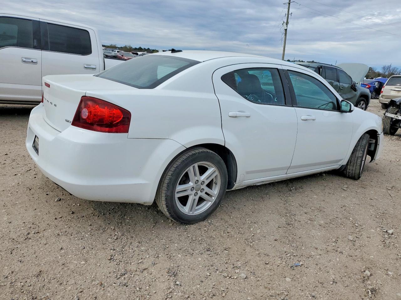 2012 Dodge Avenger Sxt - Фото 3