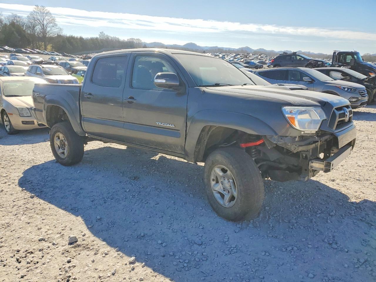2015 Toyota Tacoma Double Cab - Фото 4