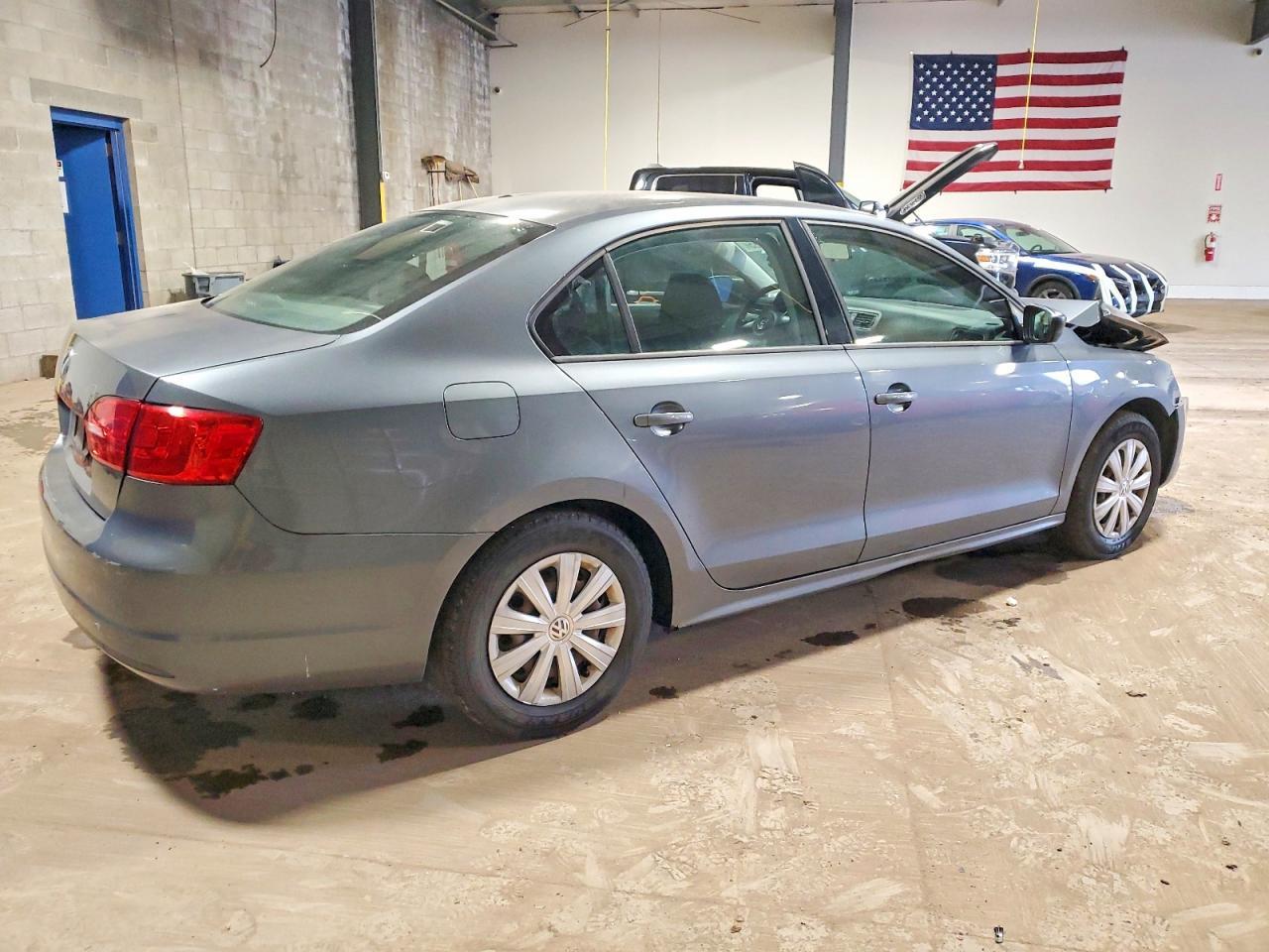 2014 Volkswagen Jetta Base - Image 3