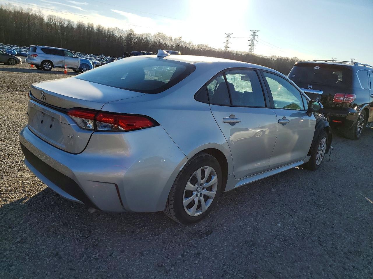 2022 Toyota Corolla Le - Фото 3