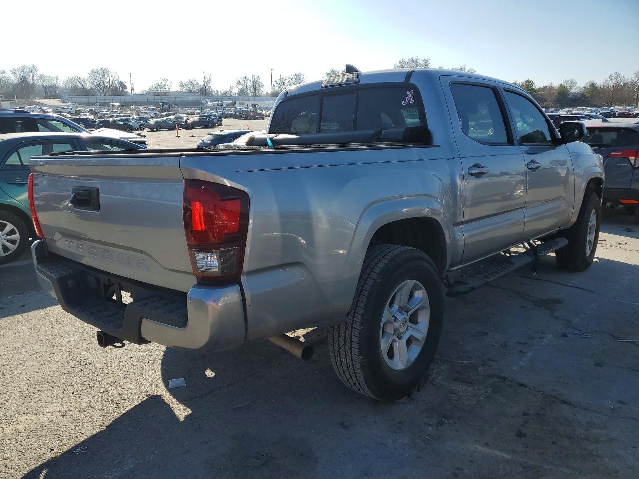 2019 Toyota Tacoma Double Cab - Image 3