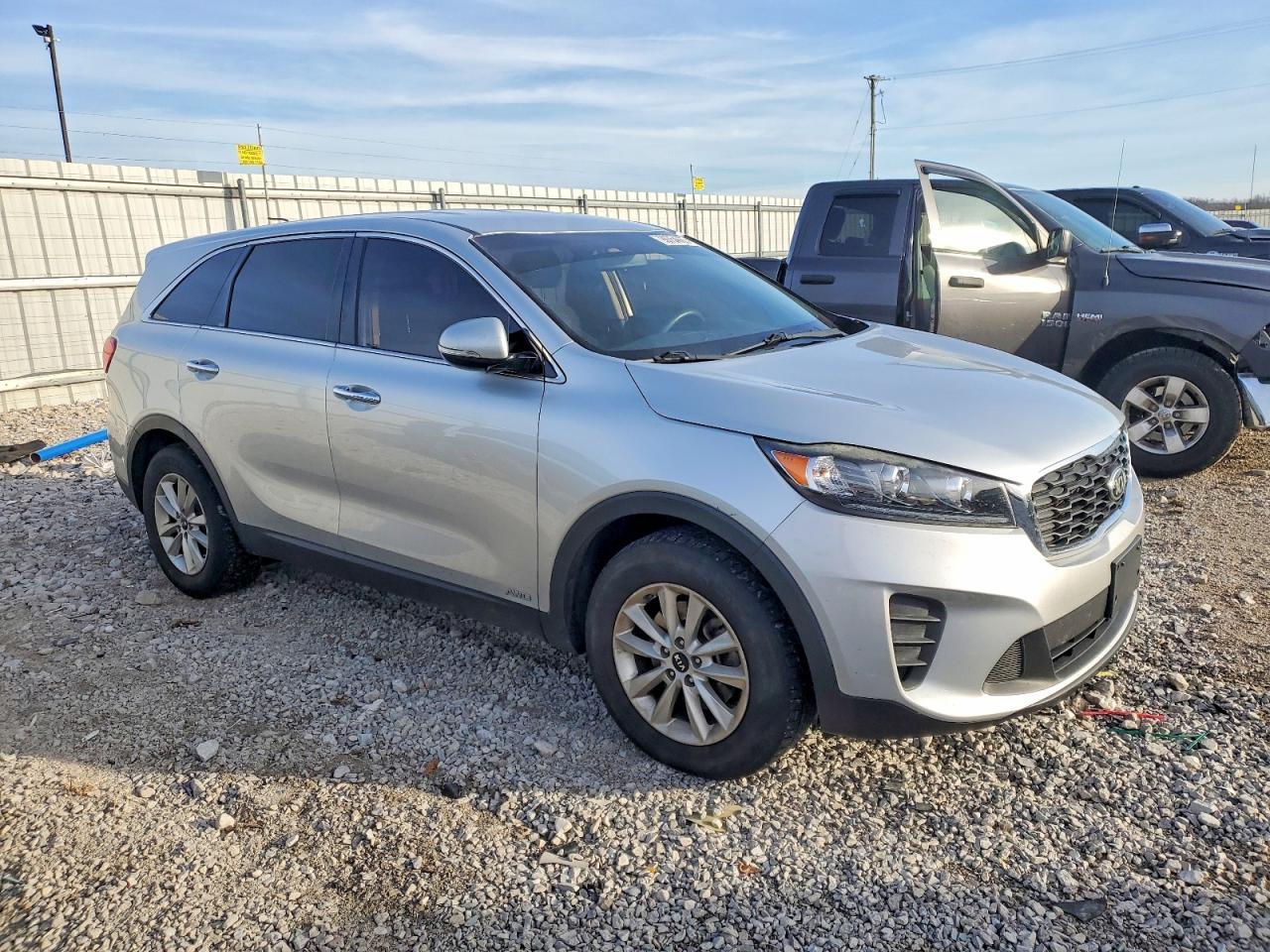 2019 Kia Sorento Lx - Image 4