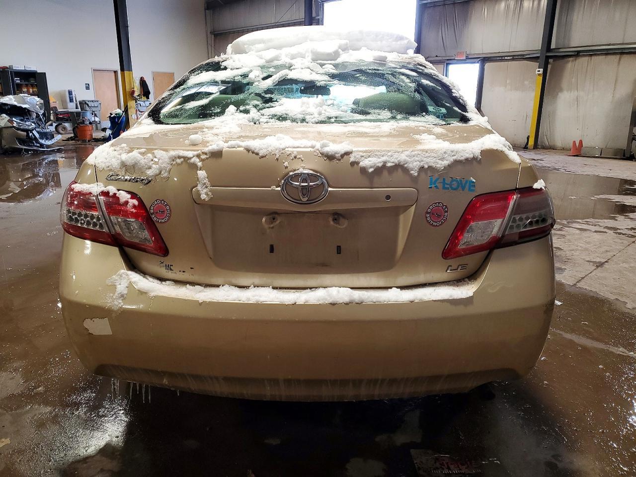2010 Toyota Camry Base - Фото 6