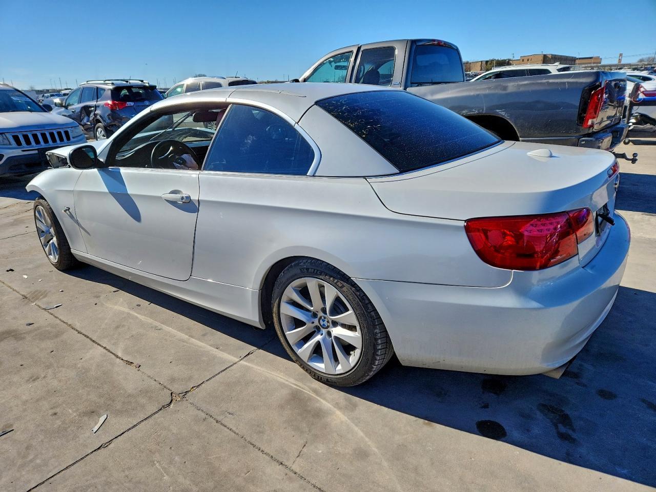 2011 BMW 328 I - Image 2